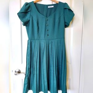 Women's Green Pleated Dress